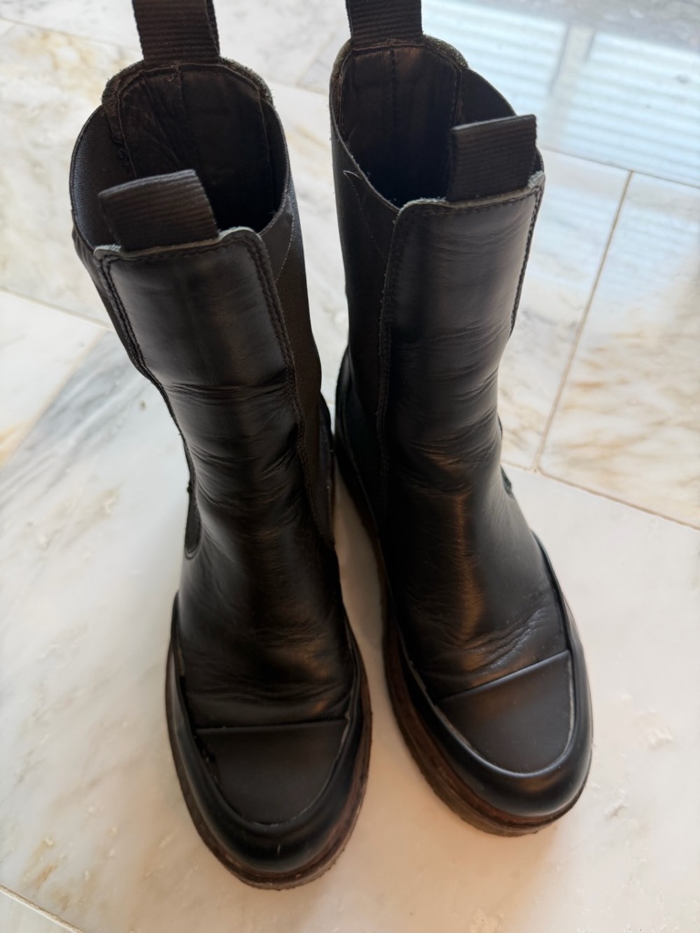 Ganni Black Leather Platform Chelsea Boots - Picture 3 of 4